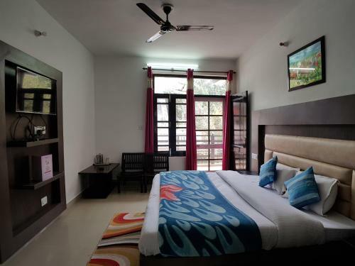 Hotel Satyadev Grand