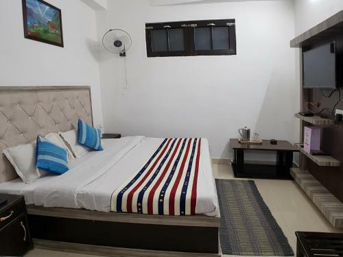 Hotel Satyadev Grand