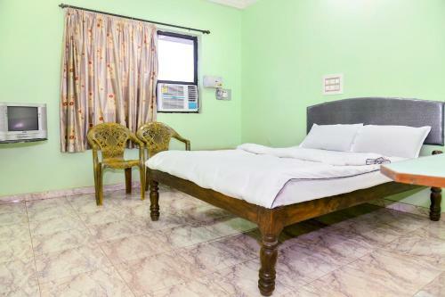 Hotel Spot On 43993 Savi Sagar Boarding & Lodging