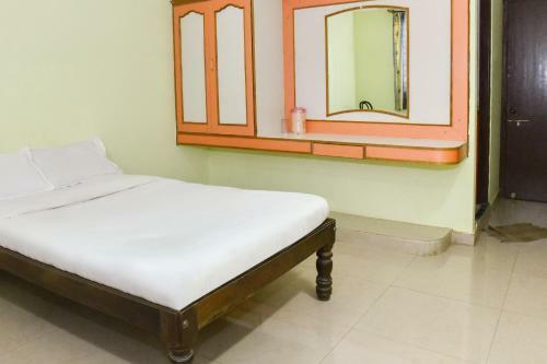 Hotel Spot On 43993 Savi Sagar Boarding & Lodging