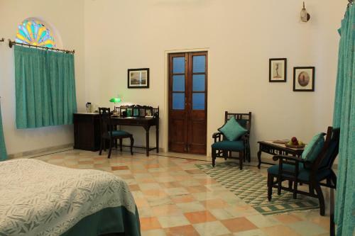 Hotel Dev Shree Deogarh