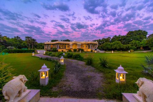 Hotel Dev Shree Deogarh