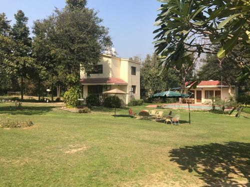 Hostie Pulkavali ? Farm Villa
