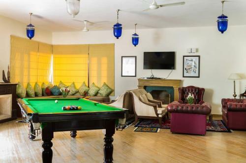 Hostie Pulkavali ? Farm Villa