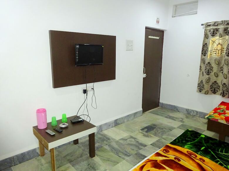 Hotel Dev Villa