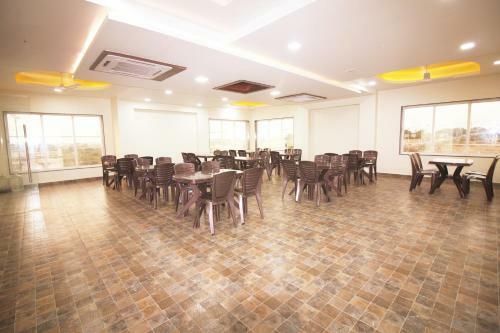 Hotel Vraj Inn