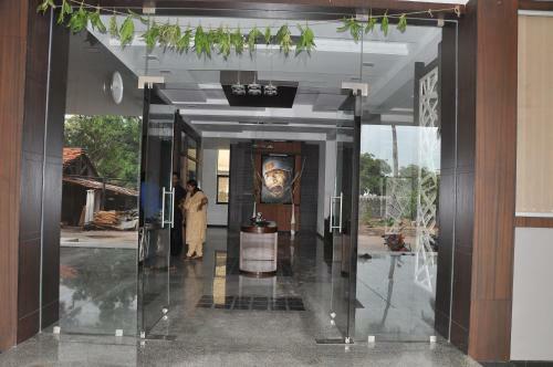 The Sslr Hotel