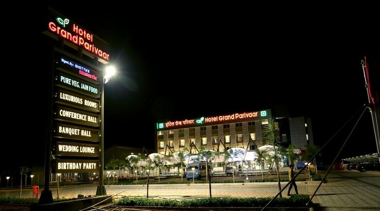 Hotel Grand Parivaar