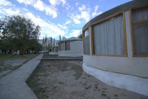 Hotel Hunder Sarai Resort
