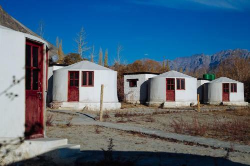 Hotel Hunder Sarai Resort