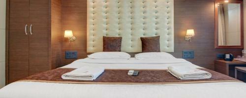 Lodge Hotel Leela