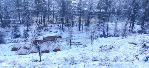 Himtrek Riverside Camps, Kasol
