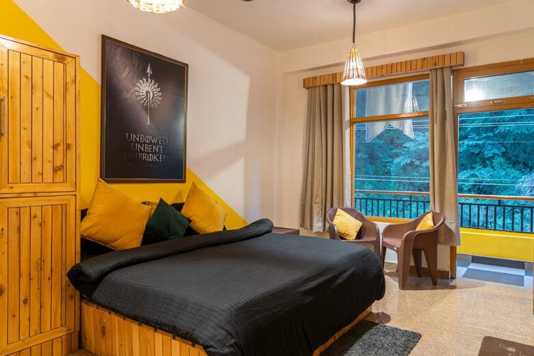 Whoopers Hostel
