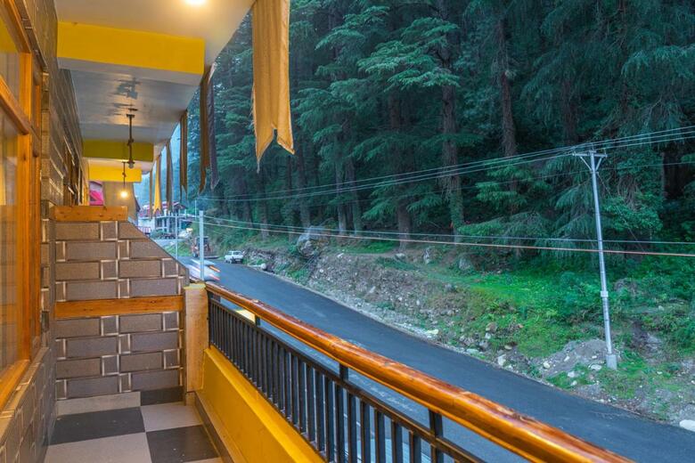 Whoopers Hostel