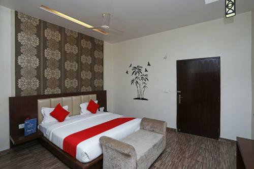 Capital O 2855 Hotel Sanskriti Greens