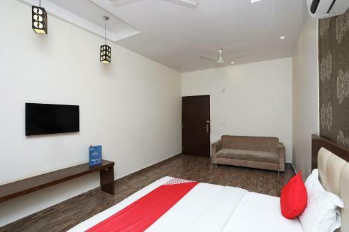Capital O 2855 Hotel Sanskriti Greens
