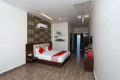 Capital O 2855 Hotel Sanskriti Greens