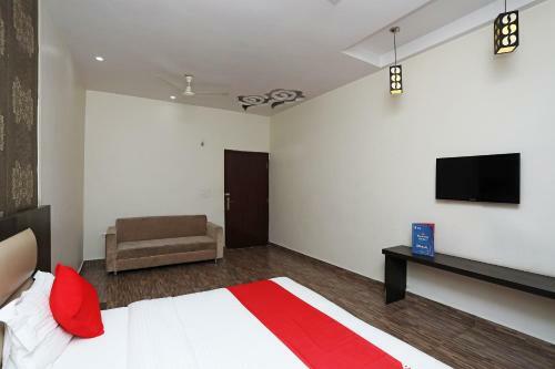 Capital O 2855 Hotel Sanskriti Greens