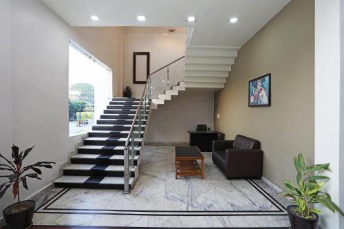 Capital O 2855 Hotel Sanskriti Greens