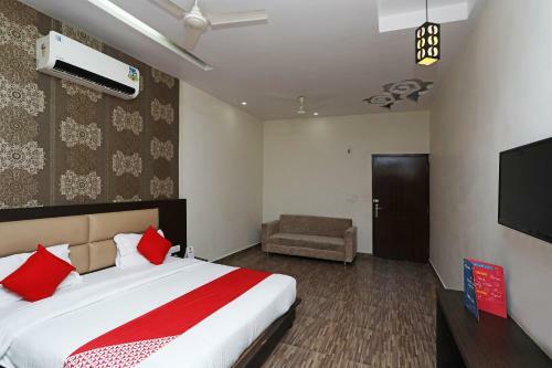 Capital O 2855 Hotel Sanskriti Greens