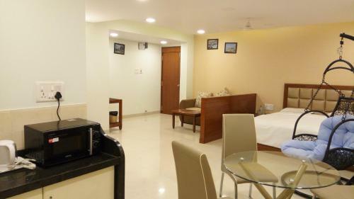 Hotel Kohinoor Square