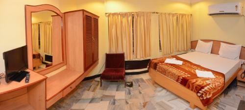 Hotel Raya's