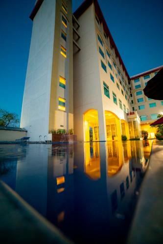 Hotel Ramada By Wyndham Jaipur Jaisinghpura