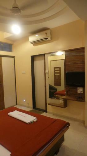 Lodge Hotel Royal Residency Executive