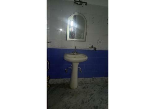 Hotel Hillview Rooms Near Mussoorie Jheel