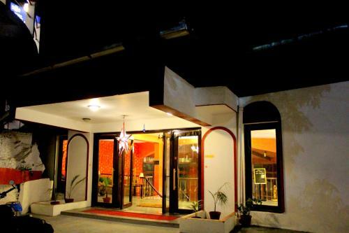 Hotel Vasant Palace Mussoorie Mallroad