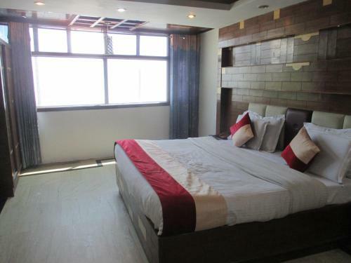 Hotel Luxmount, Mussoorie