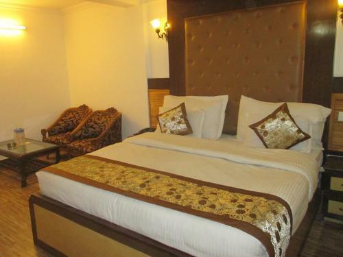Hotel Luxmount, Mussoorie