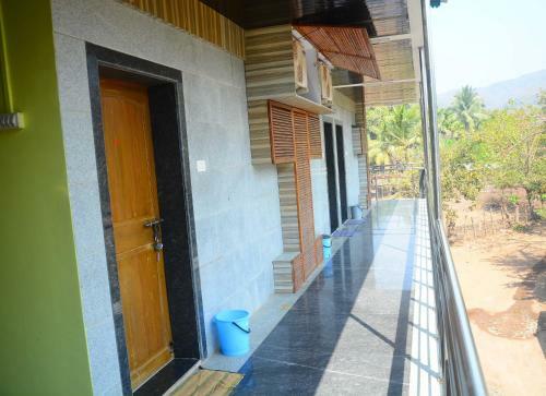 Hostal Shreyas Guest House - Tatkare Villa