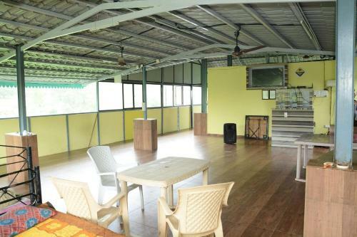Hostal Shreyas Guest House - Tatkare Villa