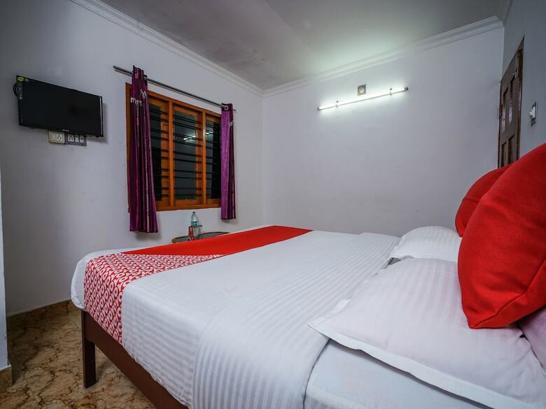 Oyo 10641 Hotel Misty Hills