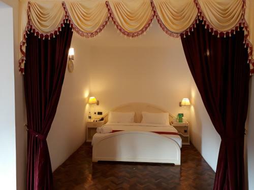 Hotel Golden Green