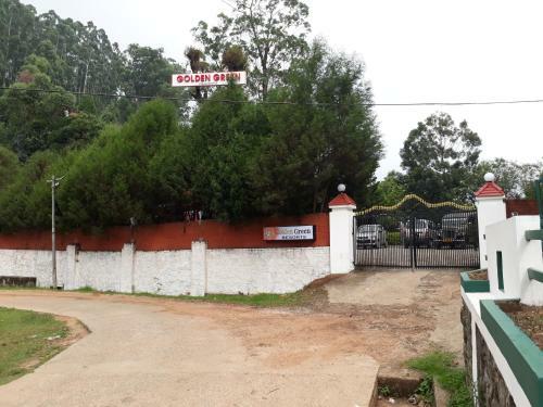 Hotel Golden Green