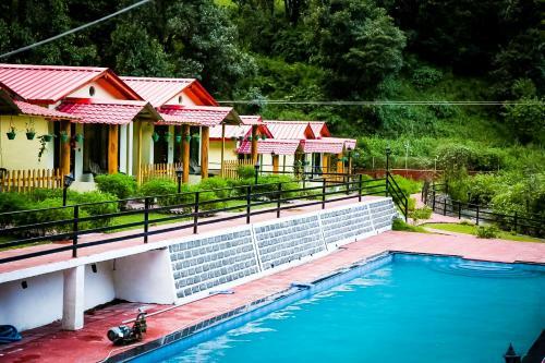 Hotel Jungle Pool Khurpatal