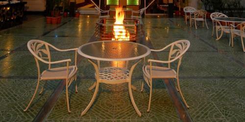 Hotel Arif Castles