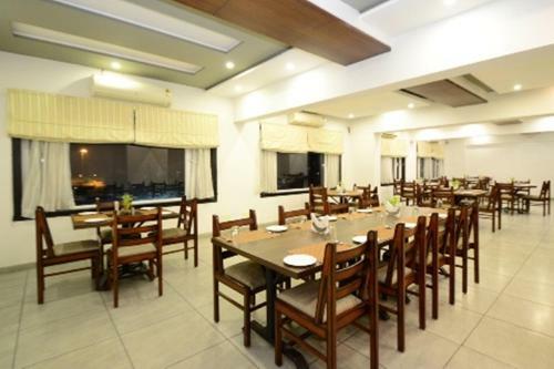 Hotel Crimson Park Shripriya-nathdwara