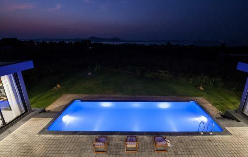 Casa Lake View Villa