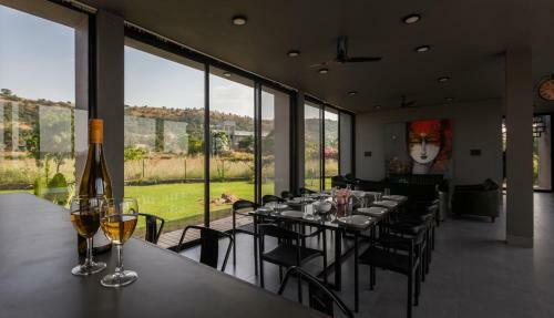 Casa Lake View Villa
