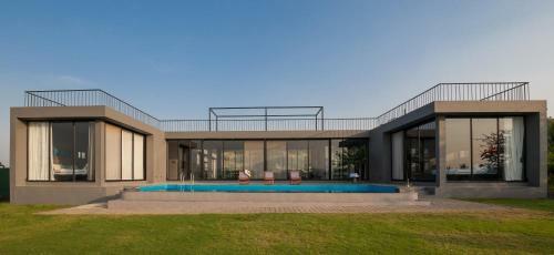 Casa Lake View Villa