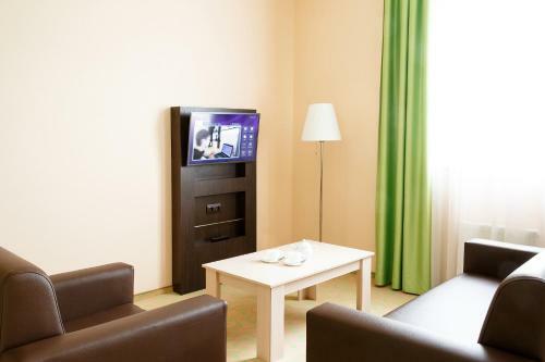 Open City Hotel