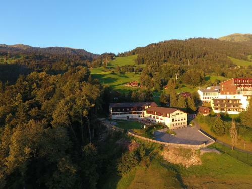Hostel C'est La Vie