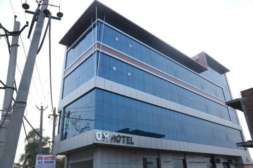 Om Hotel