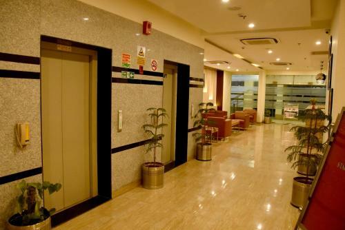 Hotel Starlit Suites