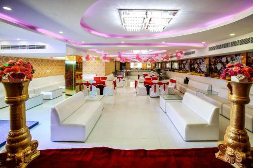 Oyo 10558 Hotel Qlark