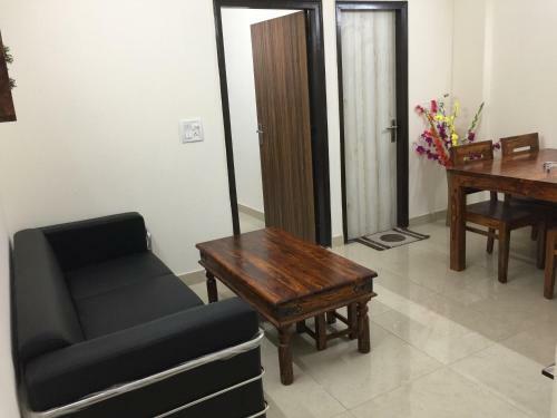 The Raveesh Service Apartment