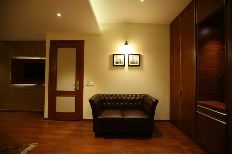 Hostal The Ic's Hotel
